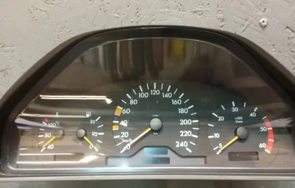 Mercedes-Benz E W210 Speedometer (instrument cluster) 2105401448