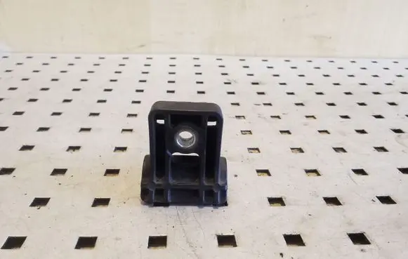 Opel Zafira C Radiator mount bracket 13250318