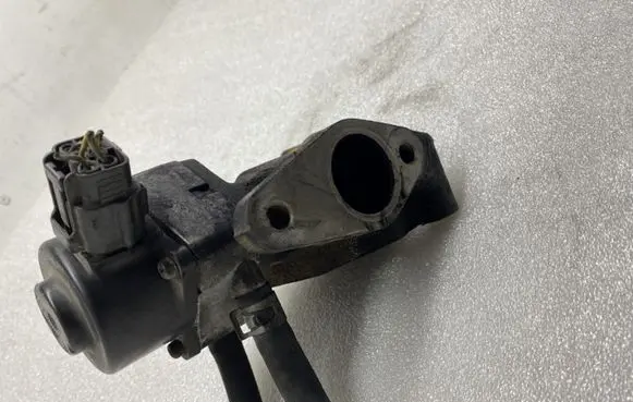 Nissan Primera EGR valve