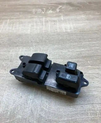 Toyota Avensis T250 Electric window control switch 8482005110 54356025A