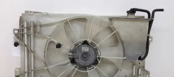 Toyota Corolla Verso AR10 Radiator cooling fan shroud 167110D141
