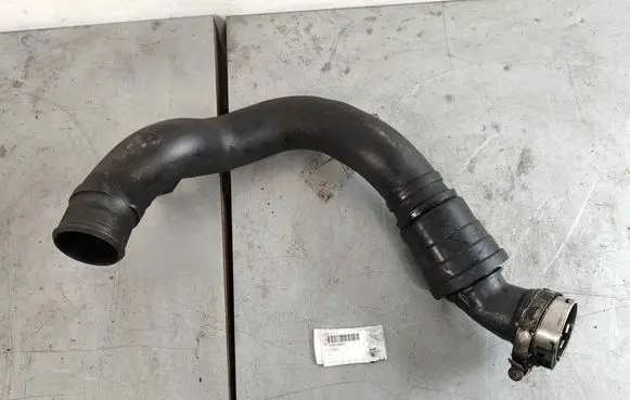Jaguar XE Intercooler hose/pipe T2H19903 T2H1586