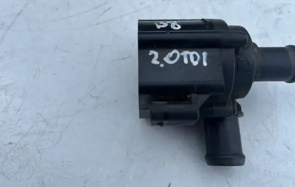 Volkswagen PASSAT B8 Electric auxiliary coolant/water pump 5Q0965561B