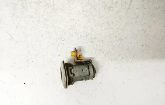 Toyota Aygo AB10 Front door lock (next to the handle) 