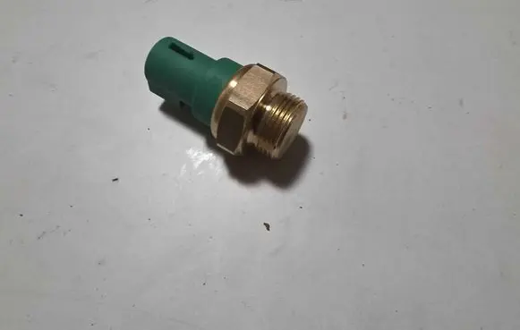 Ford Mondeo MK I Coolant temperature sensor XEFS50