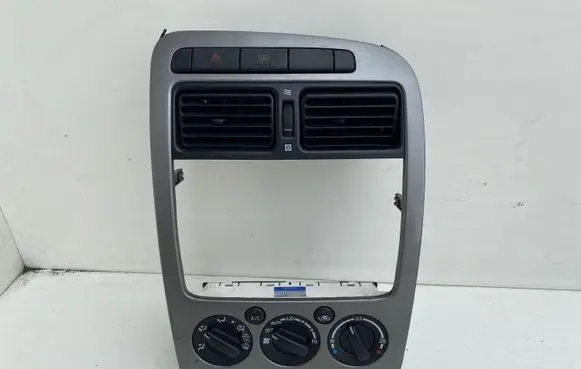 Toyota Avensis T220 Climate control unit 5590005091