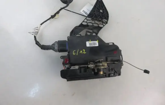 Porsche Cayenne (9PA) Rear door lock 7L0839015