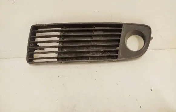 Audi A6 S6 C5 4B Front bumper lower grill 4B0807681D 4B0807681J