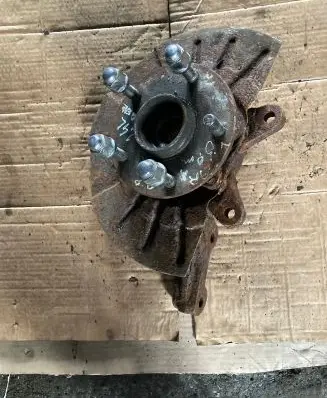 Suzuki Grand Vitara II Front wheel hub