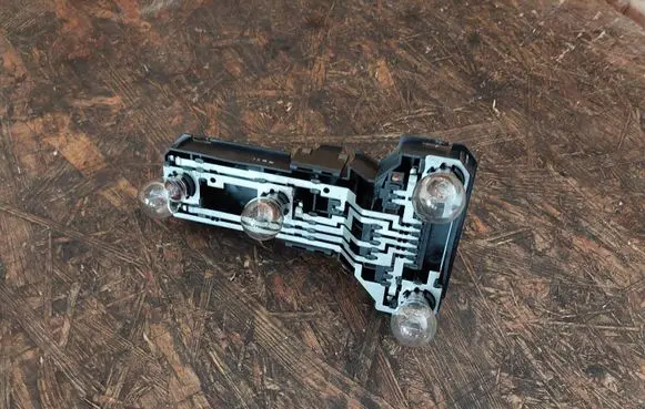 Volkswagen PASSAT B5 Tail light bulb cover holder 3B9945257