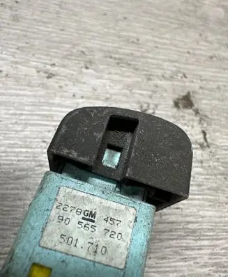 Windscreen/window heater switch