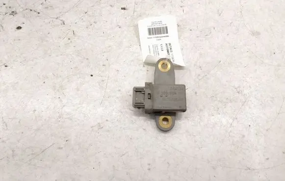Mercedes-Benz E W210 ESP acceleration yaw rate sensor 0125420417 A0125420417