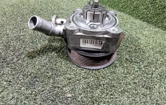 Iveco Daily 6th gen Power steering pump 504385414 00212