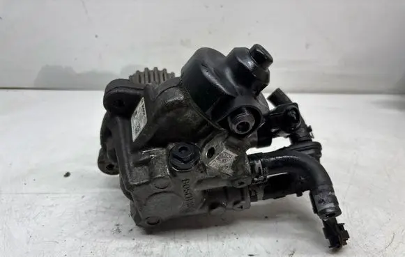 Volkswagen Tiguan Fuel injection high pressure pump 03L130755