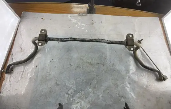 Ford Focus Front anti-roll bar/sway bar AV615482CB