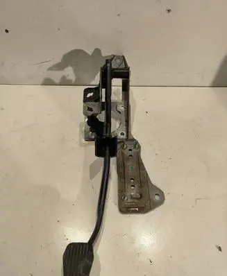 Ford Focus C-MAX Brake pedal 3M512467AJ