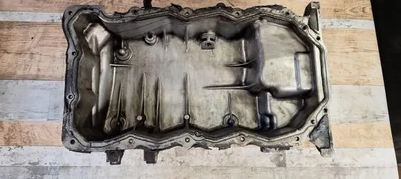 Hyundai Tucson JM Oil sump 4D20