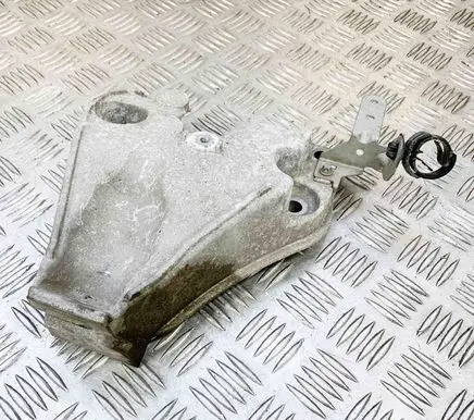 BMW 2 F22 F23 Engine mounting bracket 6789093