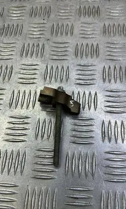 BMW 7 G11 G12 Fuel Injector clamp holder 