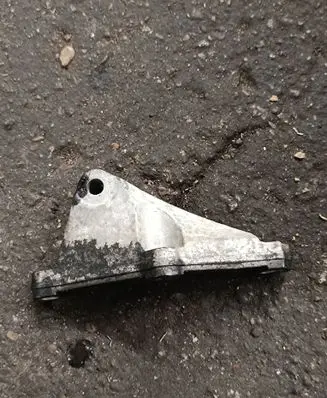 BMW 5 F10 F11 Fuel pump bracket 13517810698 7810698