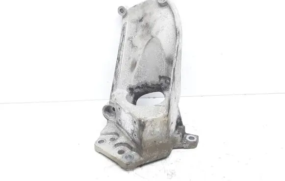 Volvo V60 Engine mounting bracket 31370633
