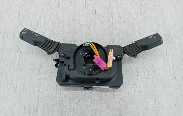 Wiper turn signal indicator stalk/switch