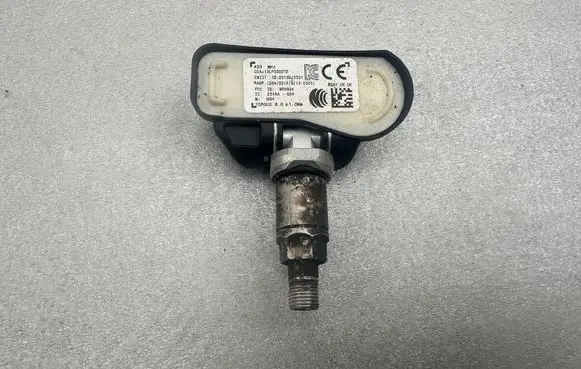 Maserati Quattroporte Tire pressure sensor 670034786