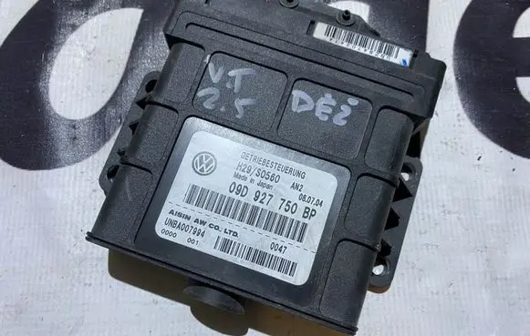 Volkswagen Touareg I Gearbox control unit/module 09D927750BP 09D927750