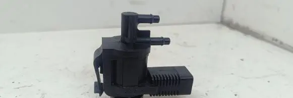 Volkswagen PASSAT B6 Turbo solenoid valve 1J0906283C