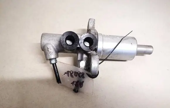 BMW 5 GT F07 Clutch master cylinder