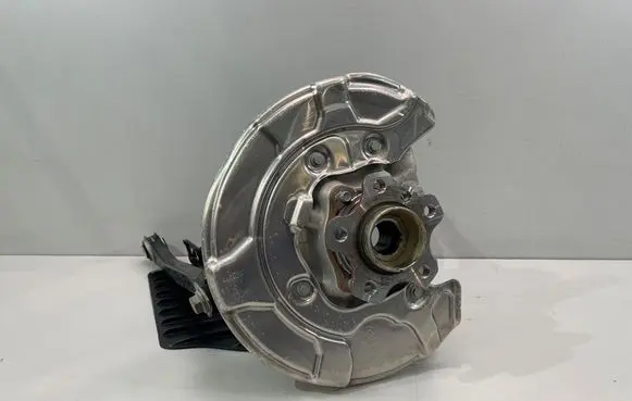 BMW 5 G30 G31 G38 Rear wheel hub spindle/knuckle 6866338