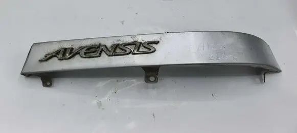 Toyota Avensis T220 Rear/tail light trim molding NOCODE