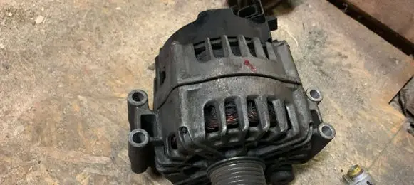BMW X5 E70 Generator/alternator 7603779