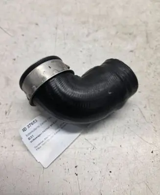 Volkswagen PASSAT B5.5 Intercooler hose/pipe 3B0145834P