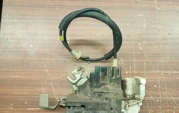 Peugeot Boxer Front door lock B792