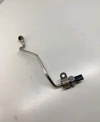 BMW 1 F40 Exhaust gas pressure sensor 8570936 03D22