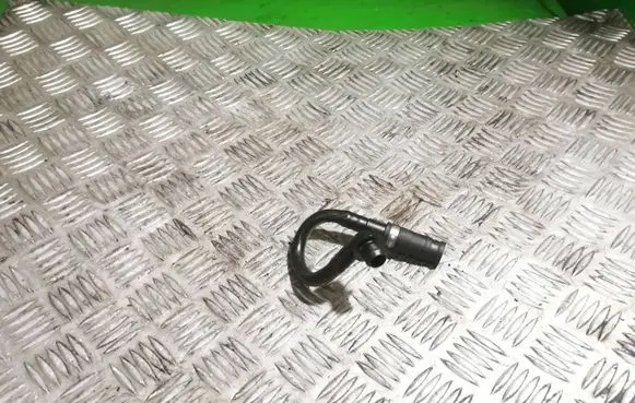Audi A4 S4 B7 8E 8H Vacuum line/pipe/hose 1J0611939H