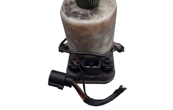 Volkswagen Polo V 6R Power steering pump 6r0423156b M31900134LL
