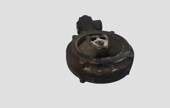 Nissan Qashqai Engine mount bracket