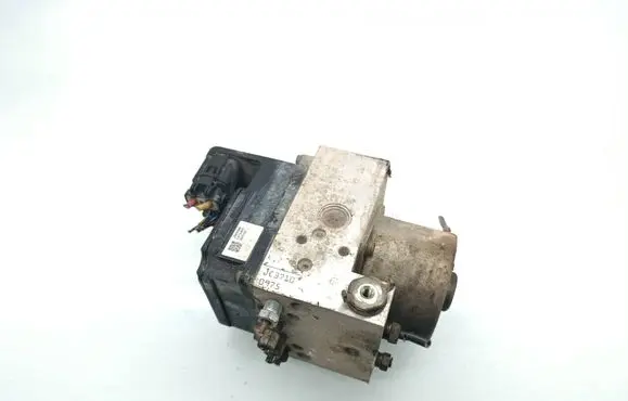 Nissan X-Trail T30 ABS Pump C47A695