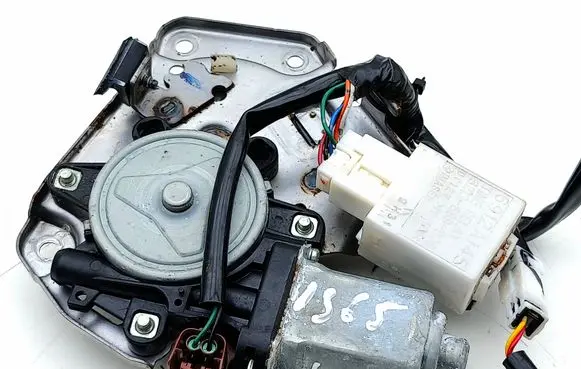 Citroen C-Crosser Seat adjustment motor 293137512200 90901 WR12230