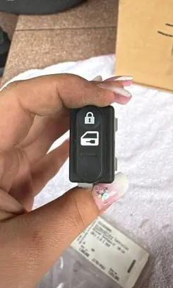 Nissan Qashqai Central locking switch button 25210JD00A