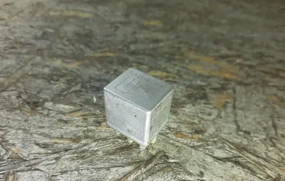 Mercedes-Benz E W124 Other relay 0015420219