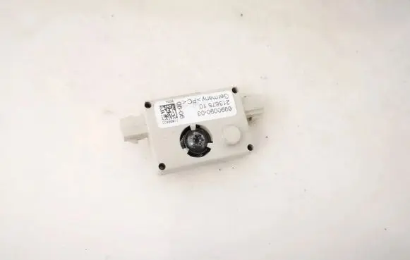 BMW 3 E90 E91 Antenna control unit 699009003 6990090-03