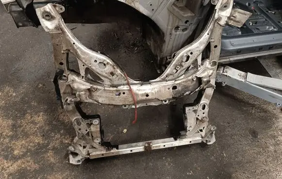 BMW 5 F10 F11 Front subframe 6797643 6797644