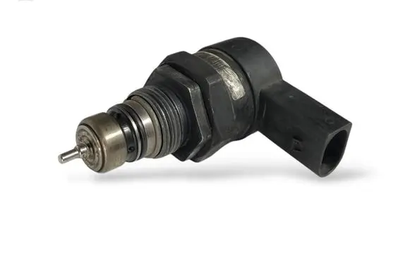 BMW 5 E60 E61 Fuel pressure regulator 0281002481