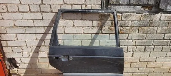 Volkswagen PASSAT B3 Rear door