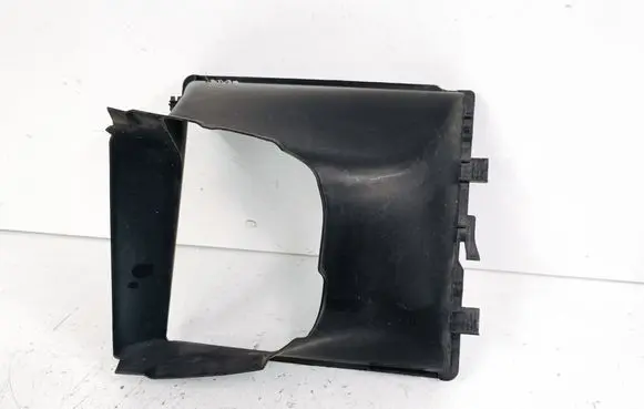 Porsche Macan (95B) Intercooler air channel guide 95B117336
