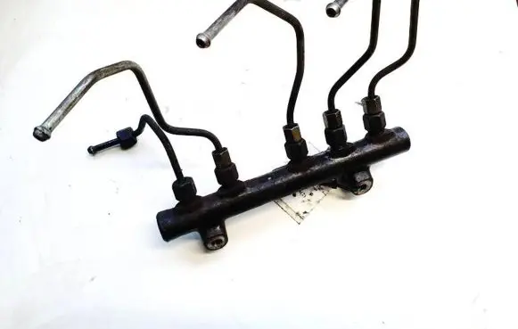 Ford Focus Fuel main line pipe 9685297580 120876481
