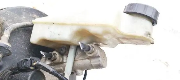 Master brake cylinder